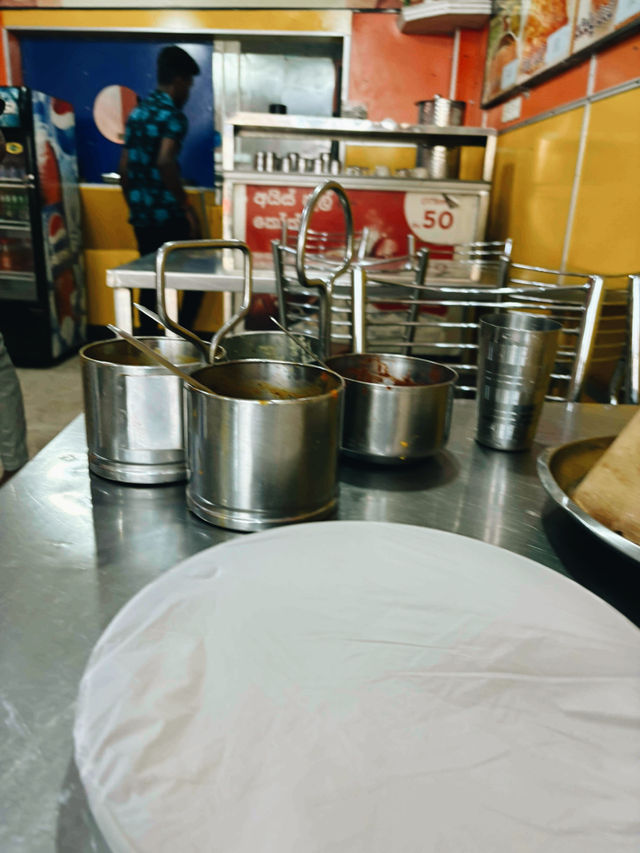 🌿 Saravanaa Bhavan   南インドの味をスリランカで堪能