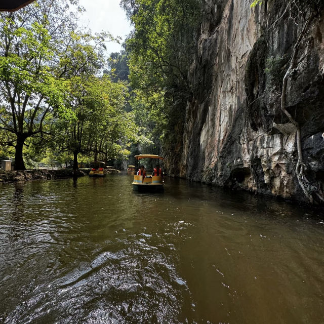 🌿 Ipoh Hidden Gem | Kek Lok Tong Cave Temple – The Coolest Free Escape! 🏞️