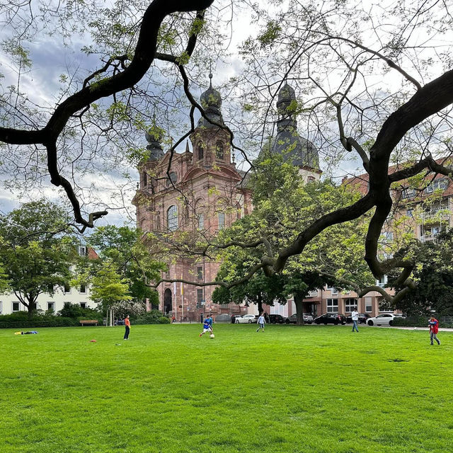 🚶‍♂️ “Gridlines and Graffiti: A City Walk Through Mannheim”