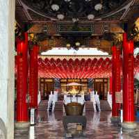 高雄の豪華な道教のお寺 三鳳宮