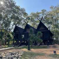แอ่วเมืองเหนือ พิพิธภัณฑ์บ้านดำ