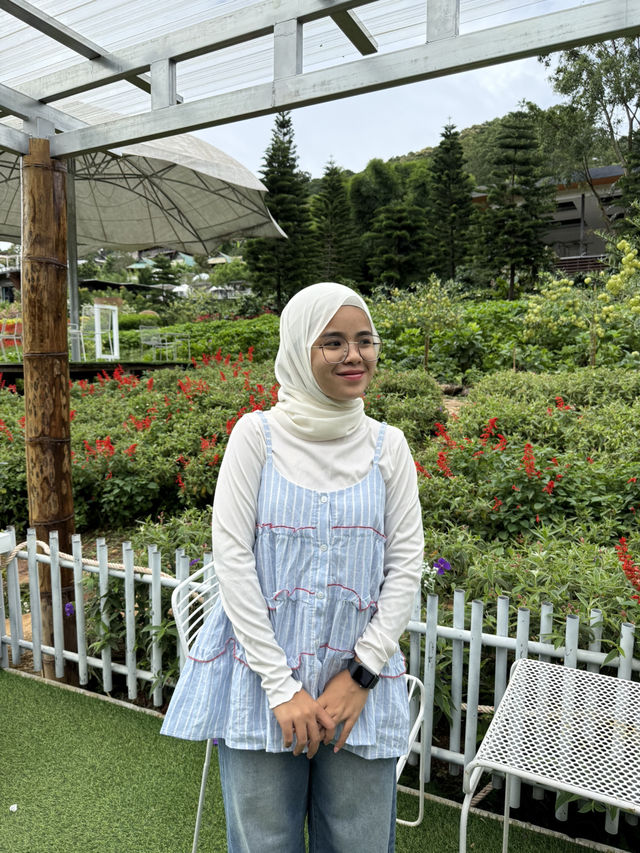 Eden garden cafe & resort 🍇