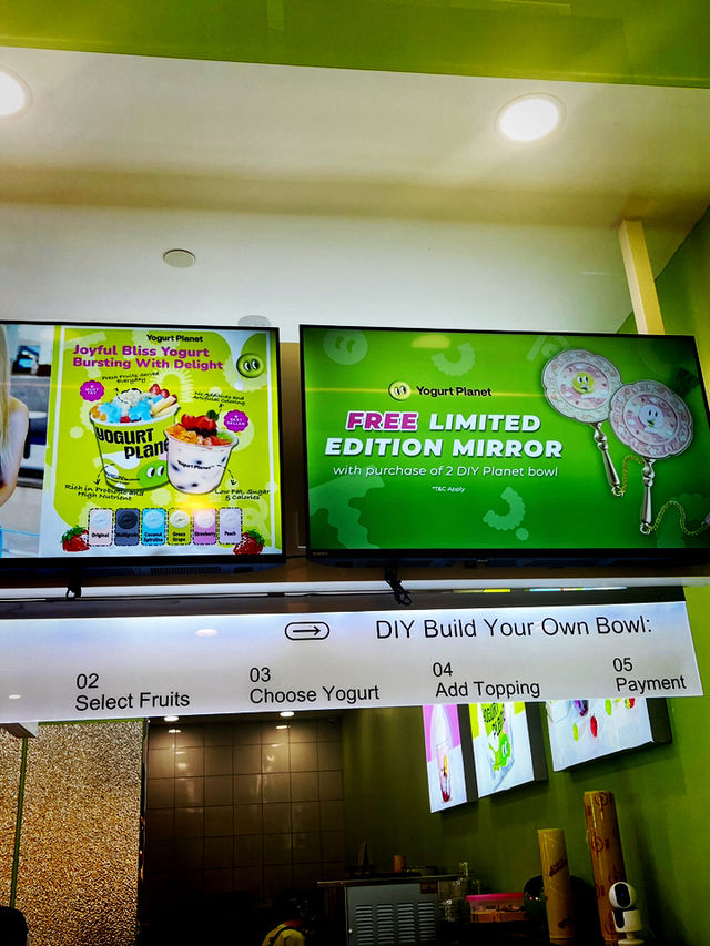 Yogurt Planet – Customizable Yogurt Treats at Queensbay Mall
