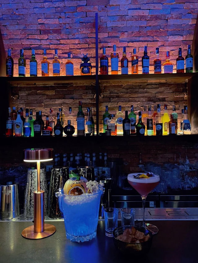 Parallel Cocktail Bar