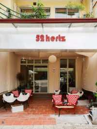52HERTZ