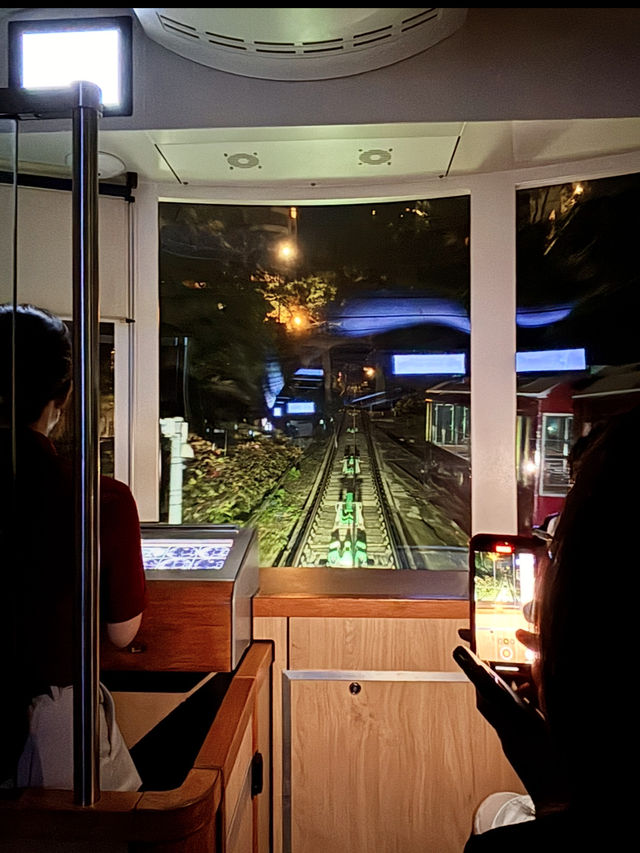 🚠【香港山頂纜車】百年經典，登上維港最浪漫的高地