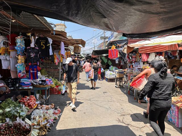 【Mercado Municipal de Granada｜グラナダ中心の活気あふれる公設市場】