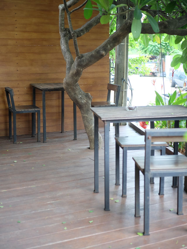 Akha Ama Coffee