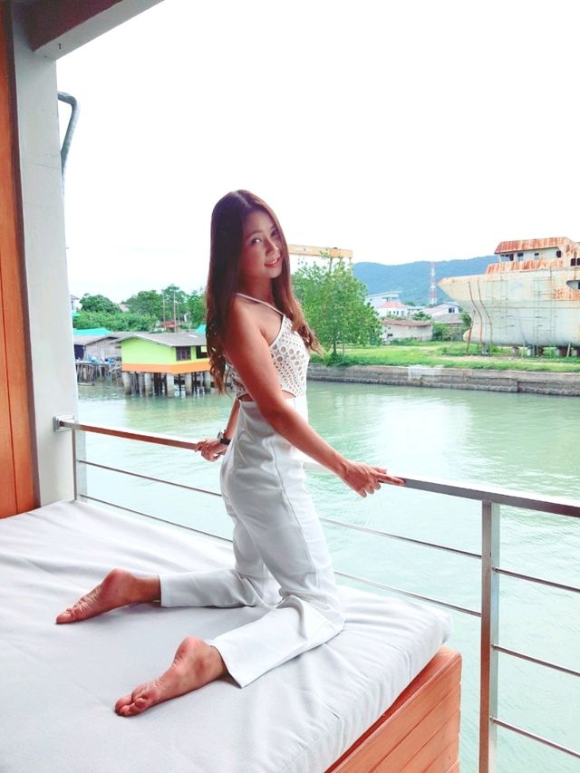 Baan Tah on the sea บางเสร่