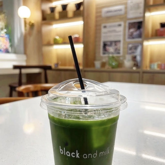 Black and Milk at Rimkhobfa Bookstore