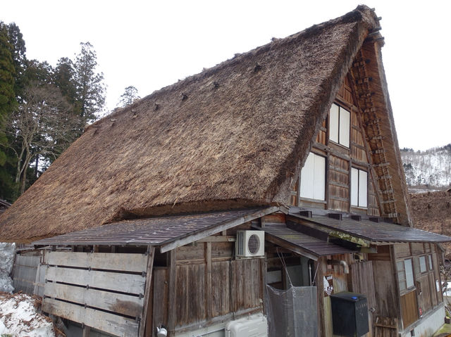 🏔️ Shirakawa-go – A Timeless Village That Took My Breath Away