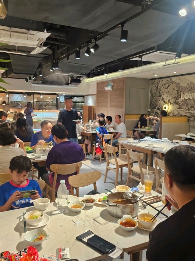 泰式火鍋，熟食飲品超豐富