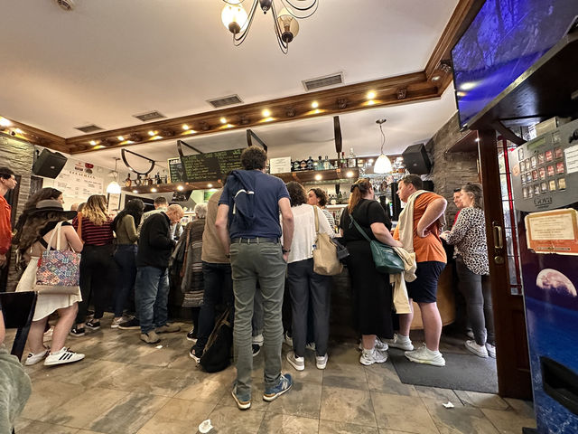 【Bar Sport｜旧市街の大定番・熱気あふれる実力派ピンチョスバー】