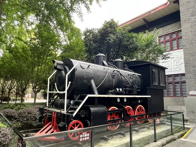 🌿☀️ Slow down and soak up the vibes at Chengdu People’s Park 人民公园