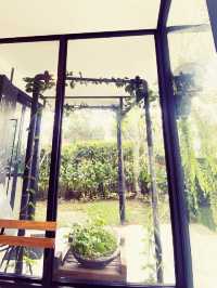 A Cozy Brunch Spot with Wholesome Bakes