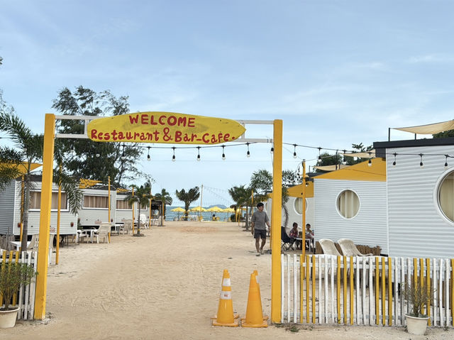 CREAMII CAFE BEACH คาเฟ่ลับแหลมแม่พิมพ์