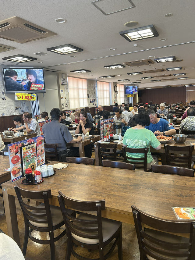 Try This Restaurant in Seafood Market 🇯🇵
