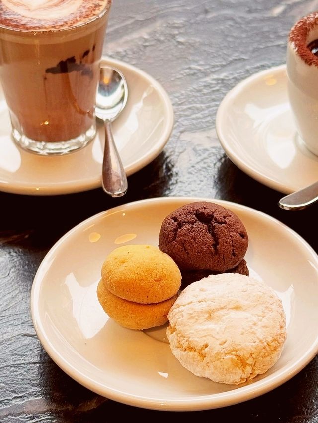 How about a cup of espresso on a leisurely afternoon☕️
