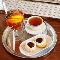 Enjoying fragrant tea time🫖