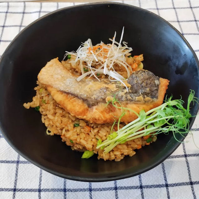 Tanwa The Food Project – คาเฟ่ & ร้านอาหารมินิมอล