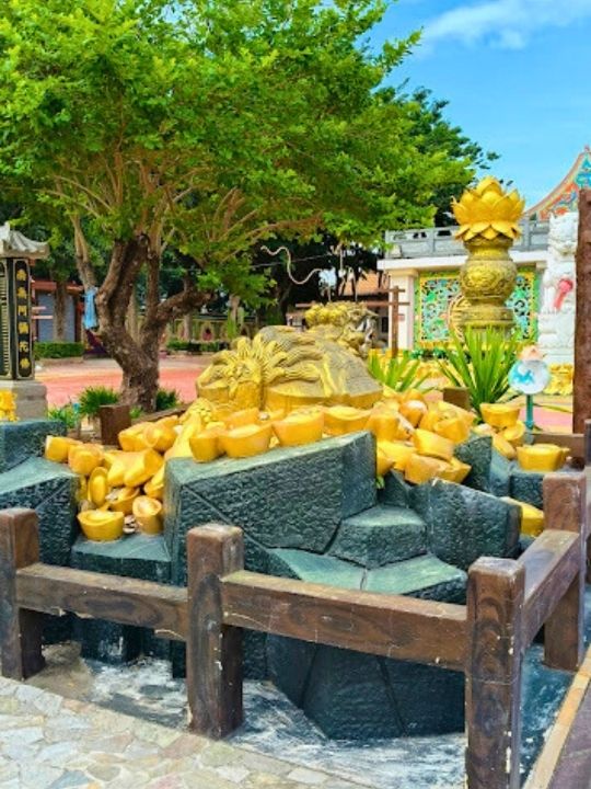 🚋 วิหารพระโพธิสัตว์กวนอิม