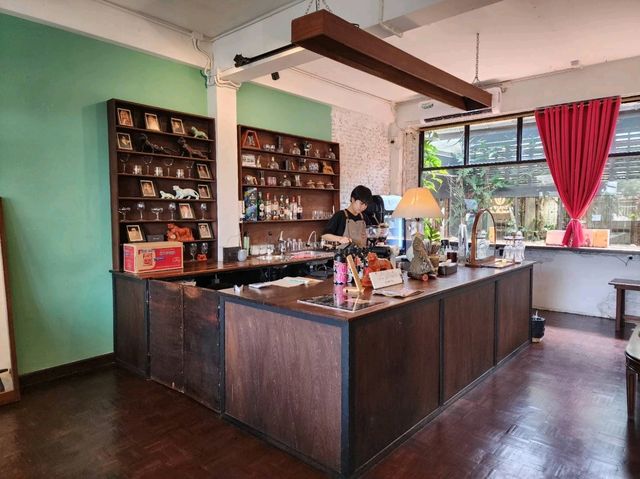 คาเฟ่ Old School 88 บางพระ