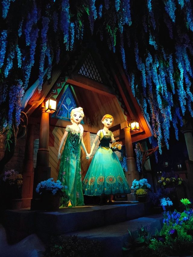 ท่องโลกดินแดน frozen ever after