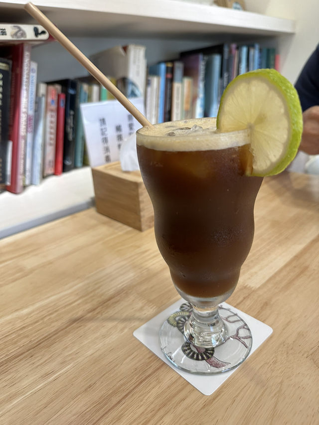 台東l友蛇咖啡l這是一家*蛇類*生態教育的咖啡廳☕️   台東l友蛇咖啡l這是一家*蛇類*生態教育的咖啡廳☕️