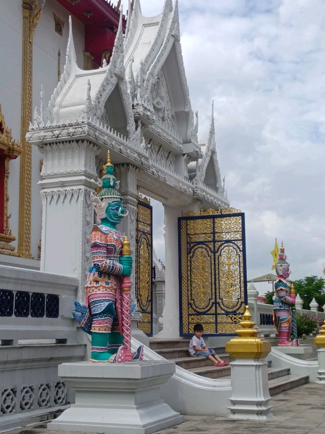 วัดบางไผ่ อารามหลวงสวยๆในนนทบุรี วัดบางไผ่ อารามหลวงสวยๆในนนทบุรี