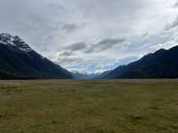 紐西蘭旅遊景點—壯闊的天然畫布 — Eglinton Valley 🌾🏔️