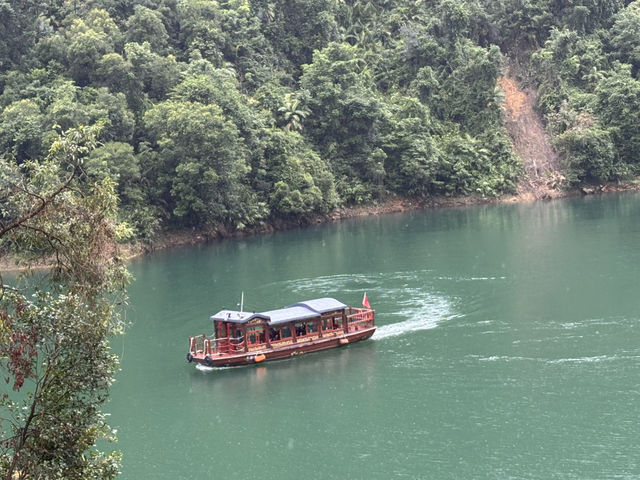 Chillin’ at 鼎湖山: Scenic Vibes & Insta-Worthy Spots 📸🌳