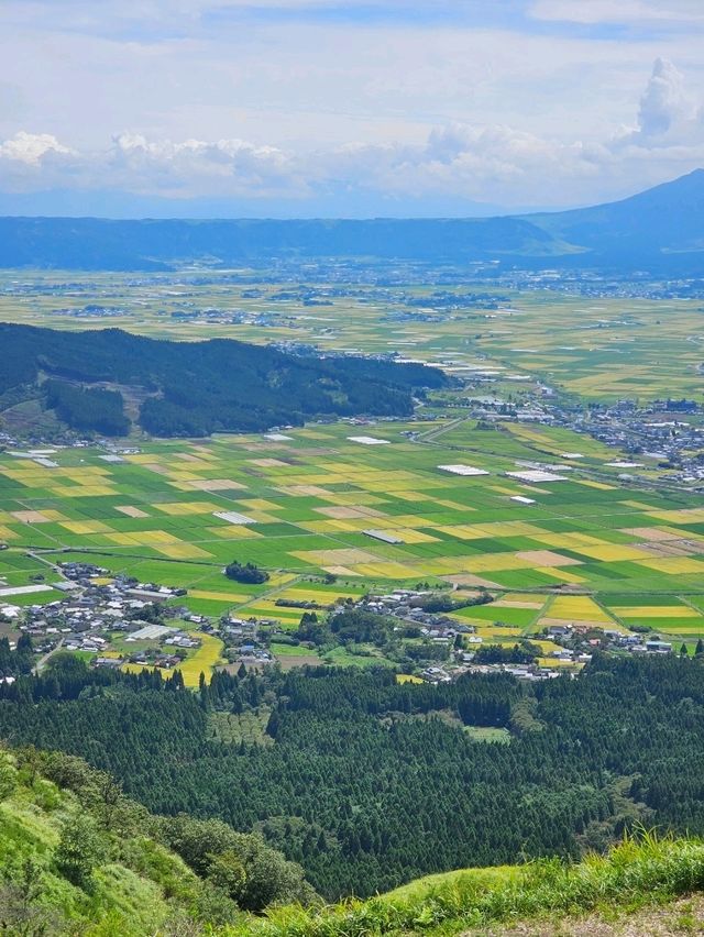 “絶景駐車場”として気軽に立ち寄れる、ドライブで楽しむ阿蘇の眺望スポット