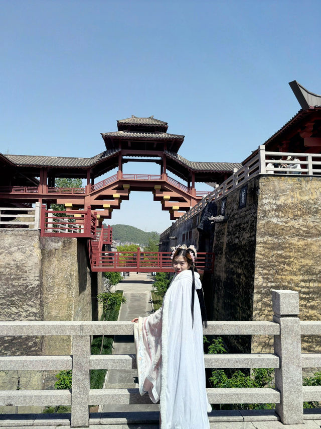 Exploring Qin Palace 🎬 Exploring Qin Palace 🎬