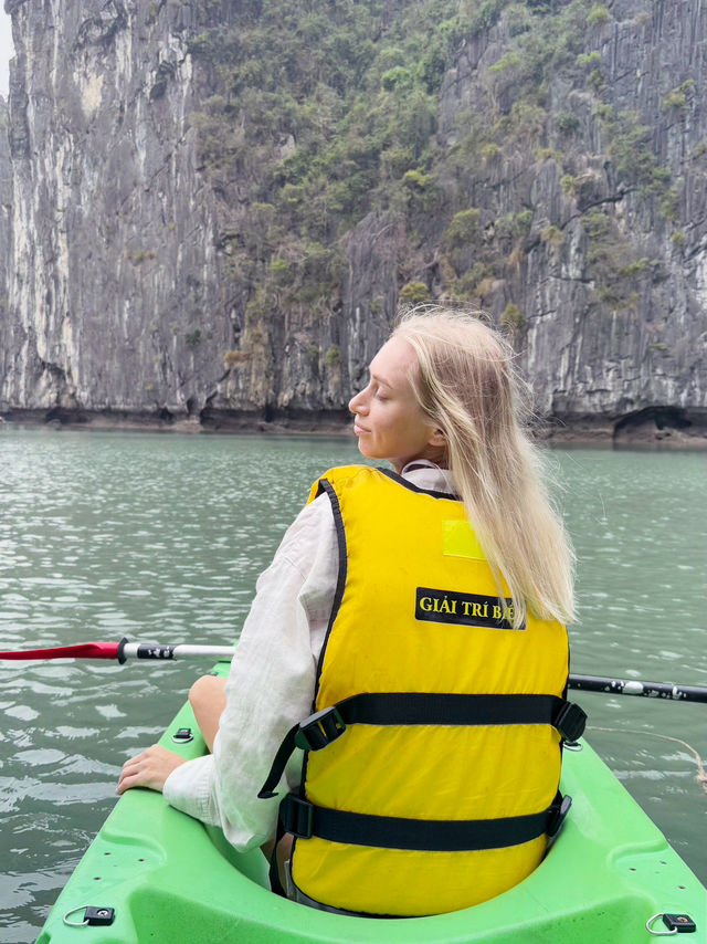 My first cruise at Halong Bay! 🛳️