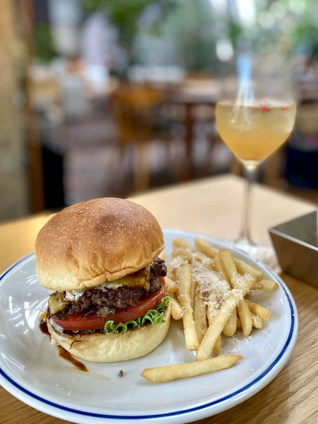 🍽️ Fine Dining Under the Atrium — The Lounge at SHIROIYA HOTEL