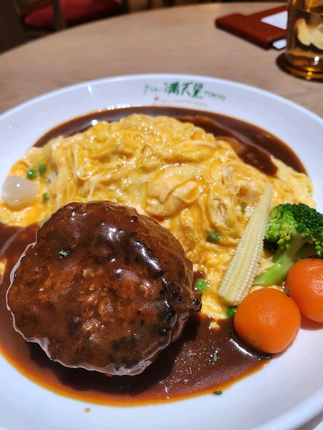 滿天星的日式蛋包飯🍚 滿天星的日式蛋包飯🍚