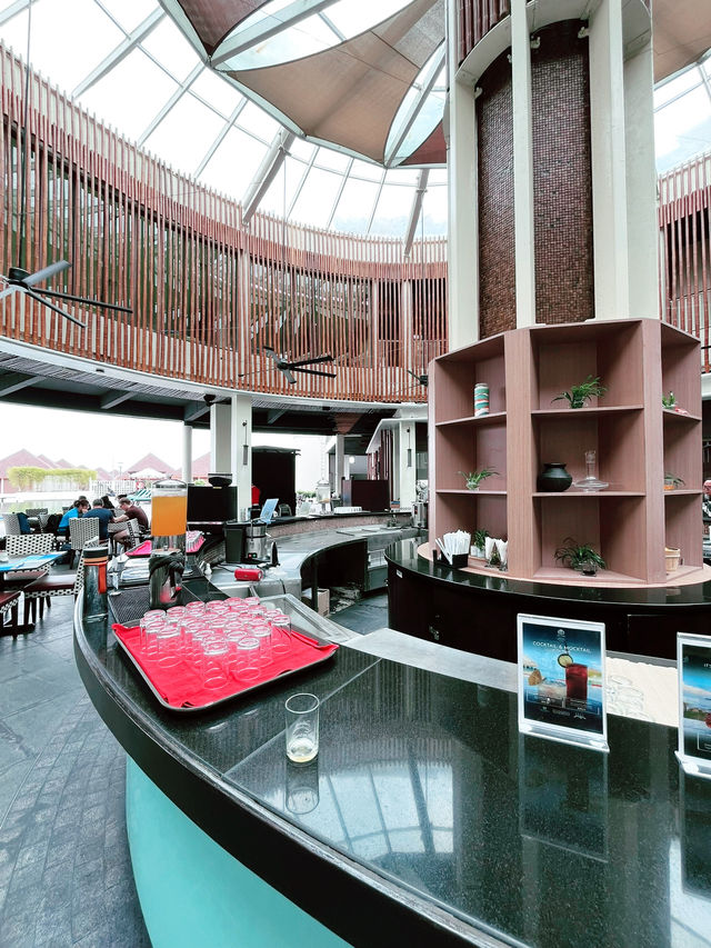 Avani Sepang – Exceptional Dining with Scenic Resort Views Avani Sepang – Exceptional Dining with Scenic Resort Views