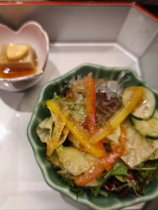 【甲羅】乃日式料理館,裝潢富特色,食物新鮮好味,服務更是一流! 【甲羅】乃日式料理館,裝潢富特色,食物新鮮好味,服務更是一流!