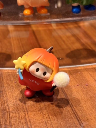 遊び心あふれるクリエイティブな「Yoyo Tilted Head」シリーズ