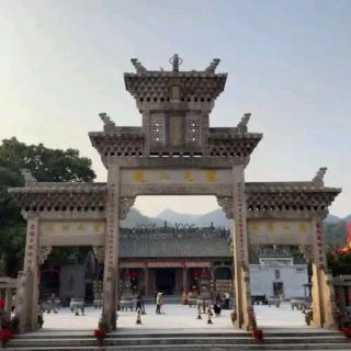 룽무쭈먀오(용모조묘) 고적 순례 체험.
