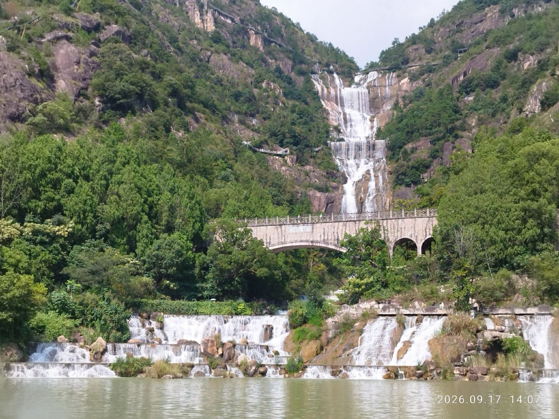 Tiantai Mountain Waterfall