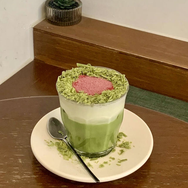 🇰🇷 カンナムにある大きな窓から差し込む自然光が素晴らしいカフェ