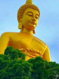 WAT PAKNAM BHASICHAROEN – Bangkok’s Giant Emerald Treasure