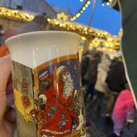 アウグスブルクのクリスマスマーケット（市庁舎前広場）