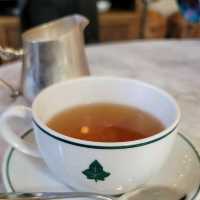 ⭐️品味英式下午茶之旅：在The Ivy Exeter餐廳尋找美食的奢華享受