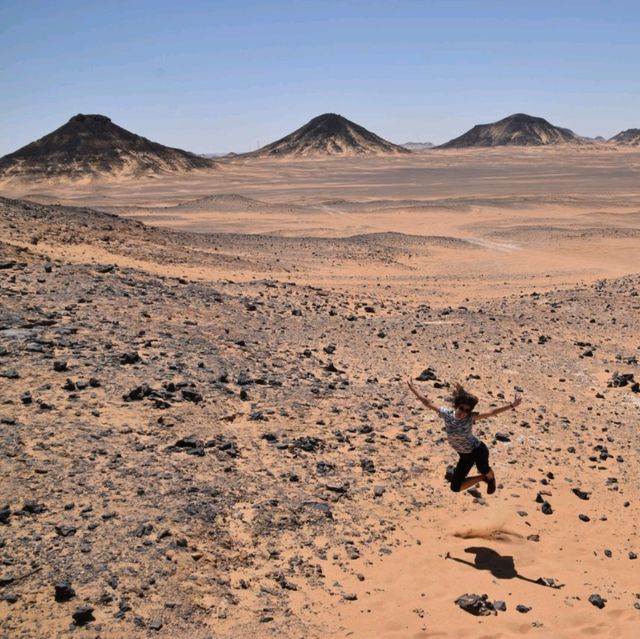 Discover the beauty of the Black Desert 🇪🇬