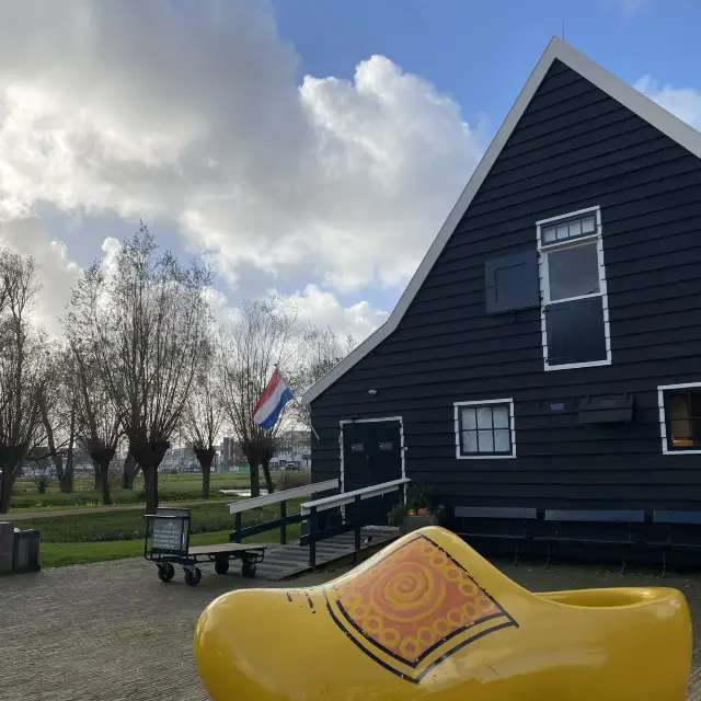 Wooden Shoe Workshop 'De Zaanse Schans'