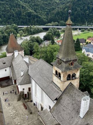 Train trip to Orava Castle 🚂