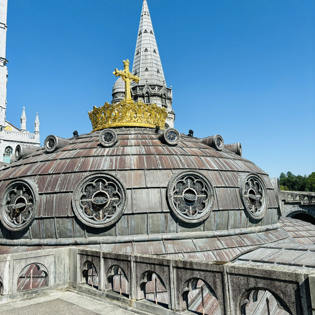 A solemn holiday in Lourdes