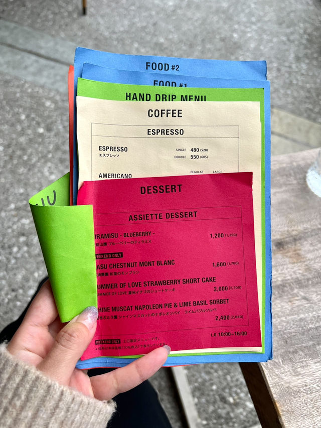 A Relaxing Coffee Break at Onibus Coffee in Jiyugaoka🍓
